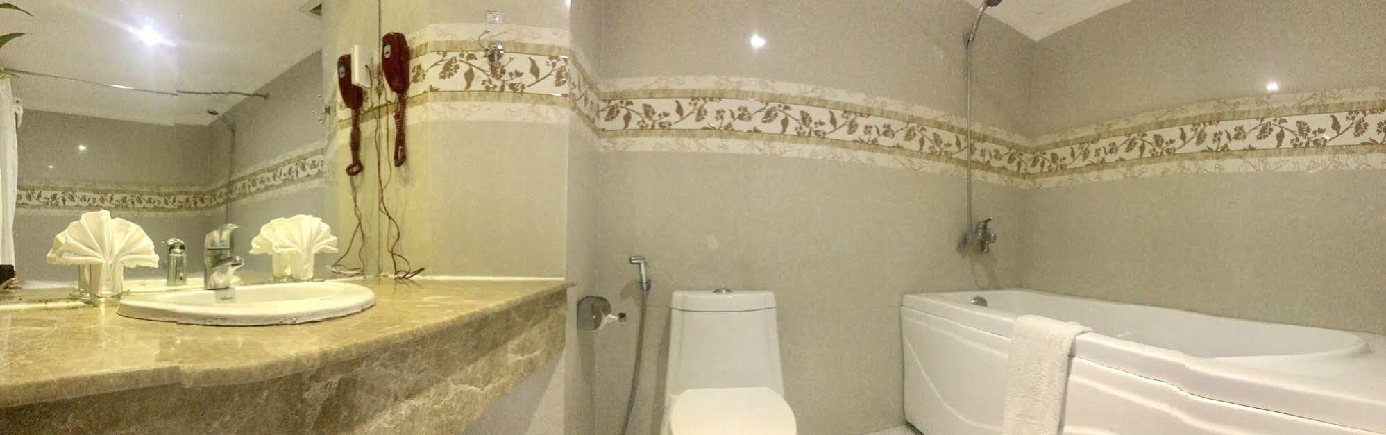 קוי נון Hoang Yen Hotel מראה חיצוני תמונה